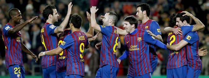 Los jugadores azulgranas celebran el gol de Cuenca ante el Levante