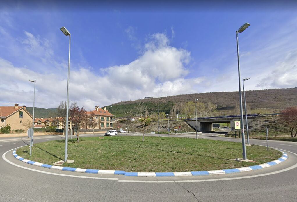 La mujer fue encontrada en la rotonda de la calle Fondabós y La Tejería