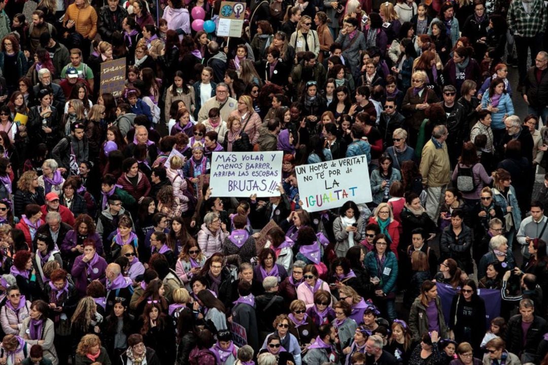 Imagen de la manifestación del 8M de 2019 que llenó las calles de València y de muchas otras ciudades de la Comunitat Valenciana