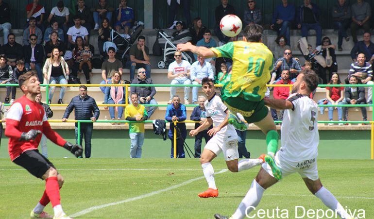 Un momento del partido.