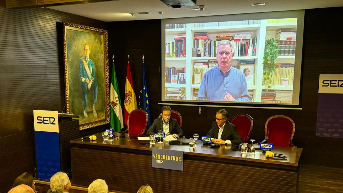 Fotogalería: Encuentro SER con el candidato de Vox a la presidencia de la Junta de Andalucía, Manuel Gavira