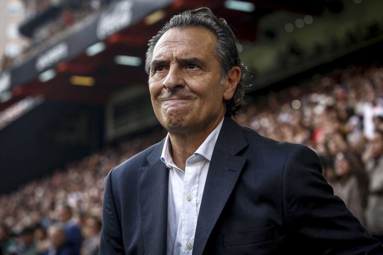 Prandelli dimite como entrenador del Valencia