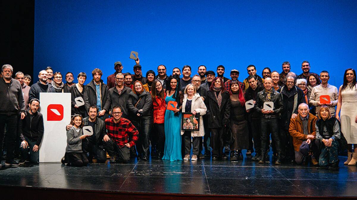 Tragaluz - Jesús Barranco, president del Col·lectiu Ovidi Montllor, presenta l'acte de lliurament dels premis Ovidi Montllor a Alcoi