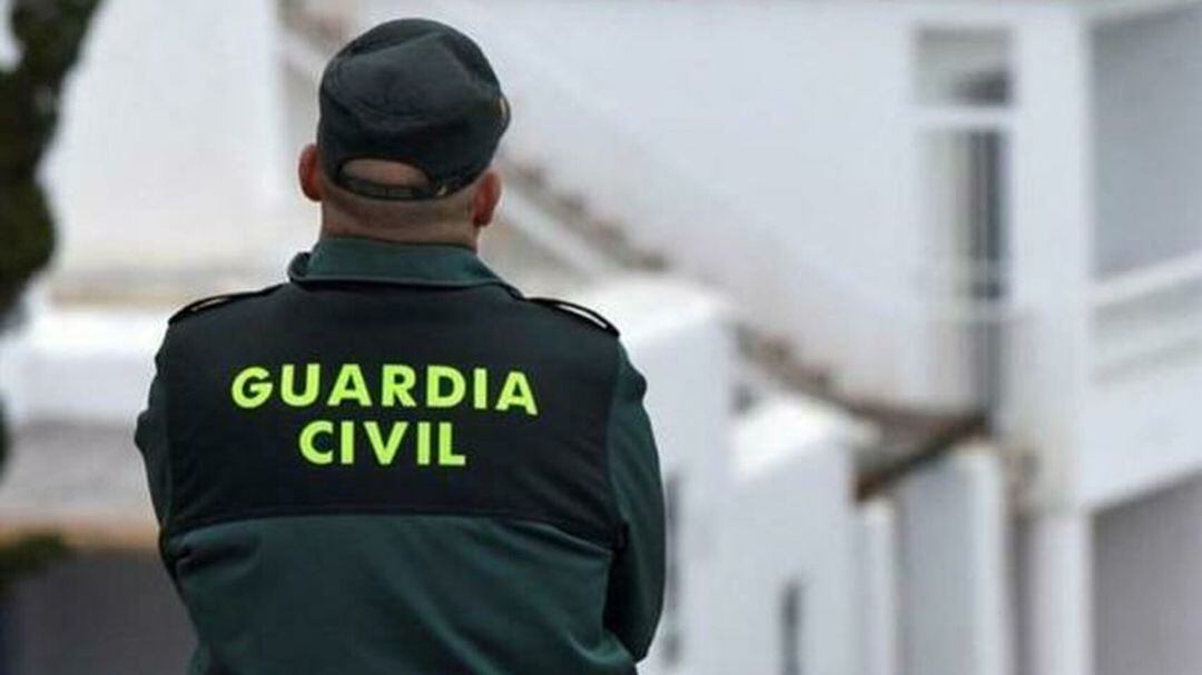 Un agente de la Guardia Civil 