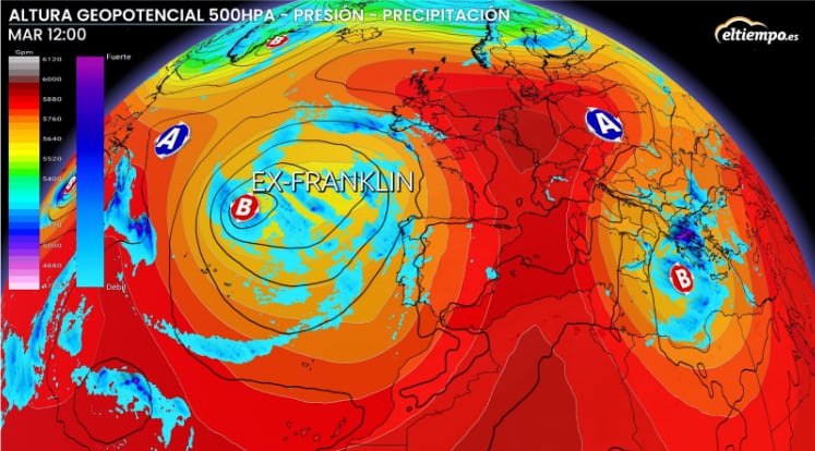 Situación prevista en altura (unos 5.500m) el martes 5 con los restos del huracán Franklin al oeste de la Península.