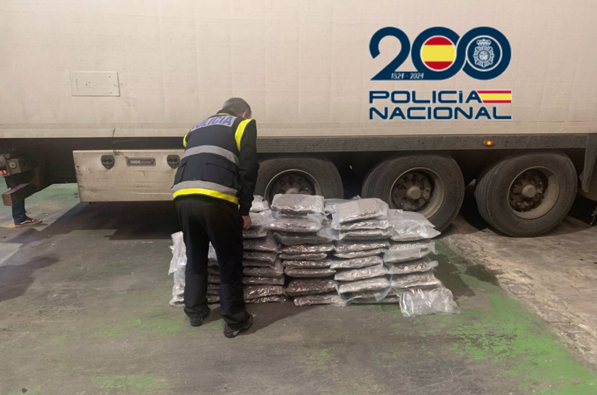 23/02/2024 A prisión el conductor de un camión que circulaba por la A-7 con 100 kilos de marihuana en la cabina
ANDALUCÍA ESPAÑA EUROPA ALMERÍA SOCIEDAD
POLICÍA NACIONAL
