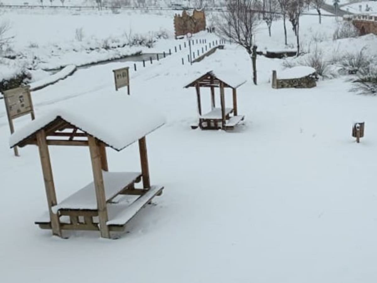 "Jornada histórica" de nieve en Munera