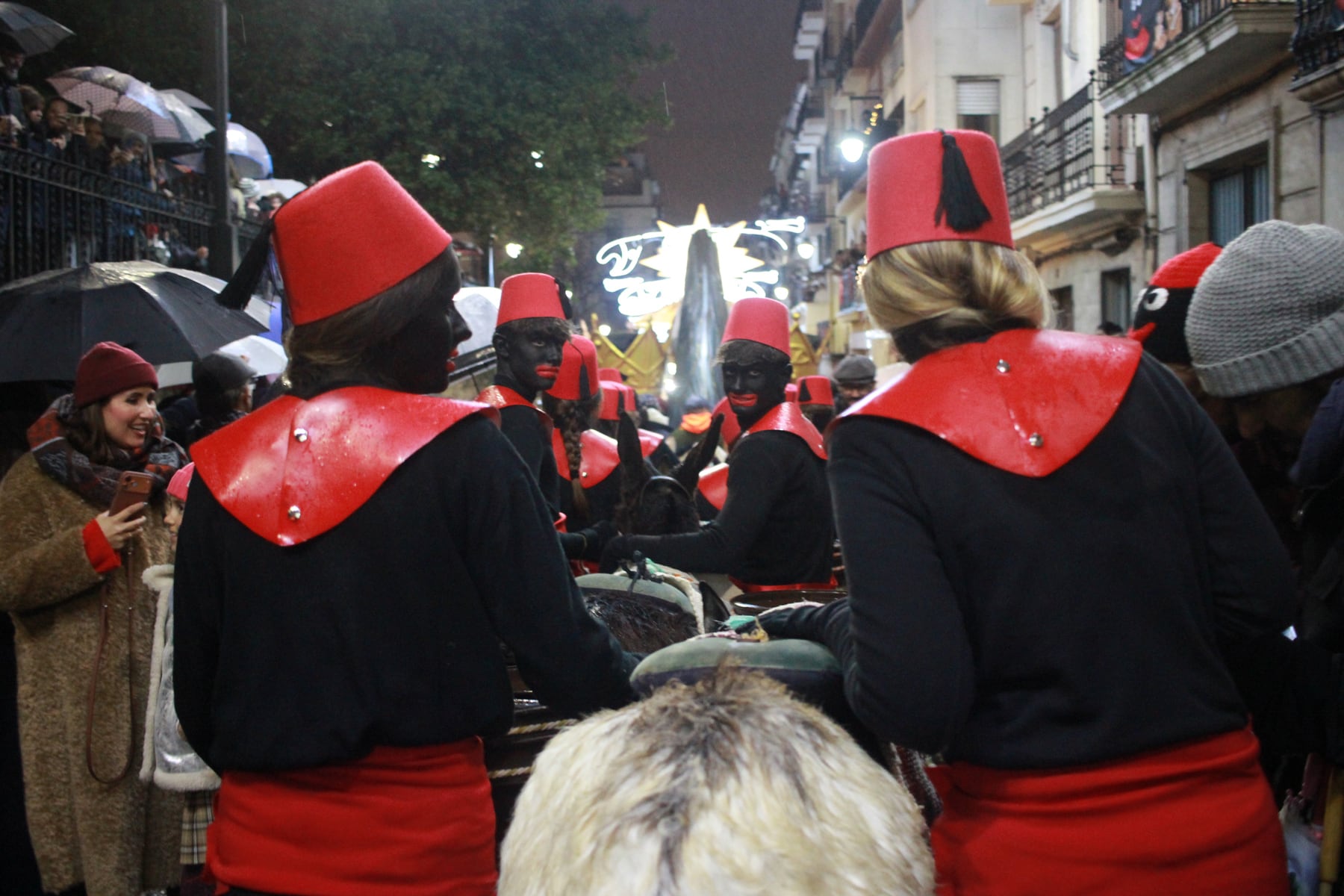 Las burritas acompañadas por los queridos pajes han cerrado el desfile siendo las más solicitadas por todos los asistentes
