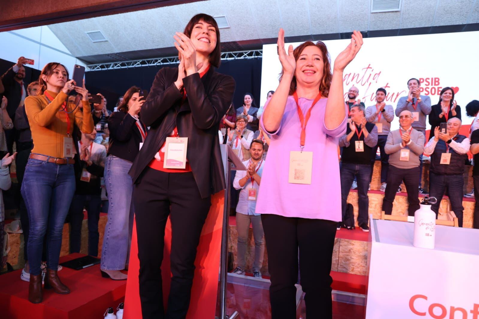 Diana Morant, ministra de Ciencia, y Francina Armengol, secretaria general del PSIB, durante un acto de partido en Calvià.