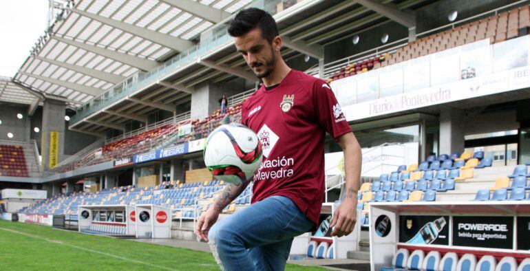 Bello el día de su presentación como jugador del Xerez DFC