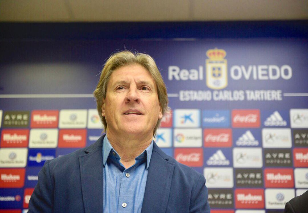 Sergio Egea, junto a Joquín del Olmo, en su presentación como técnico