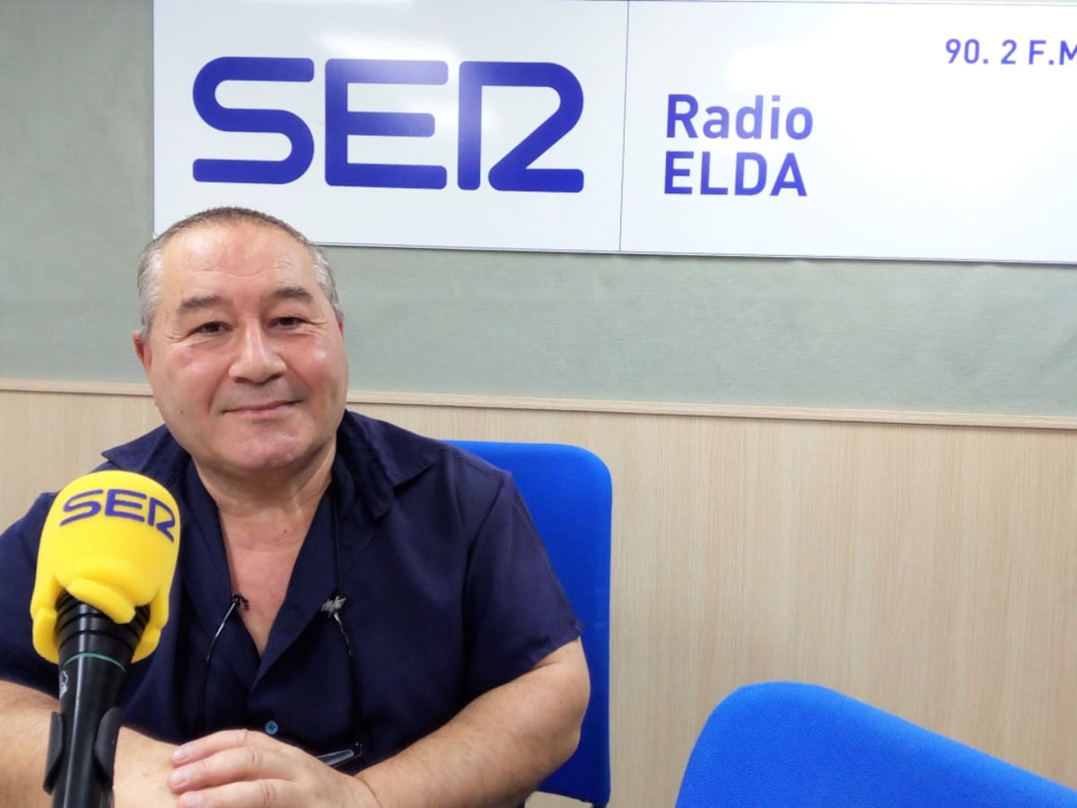 Entrevista al eldense Juan Rubio: "No soy amante de las procesiones ni de las grandes celebraciones"