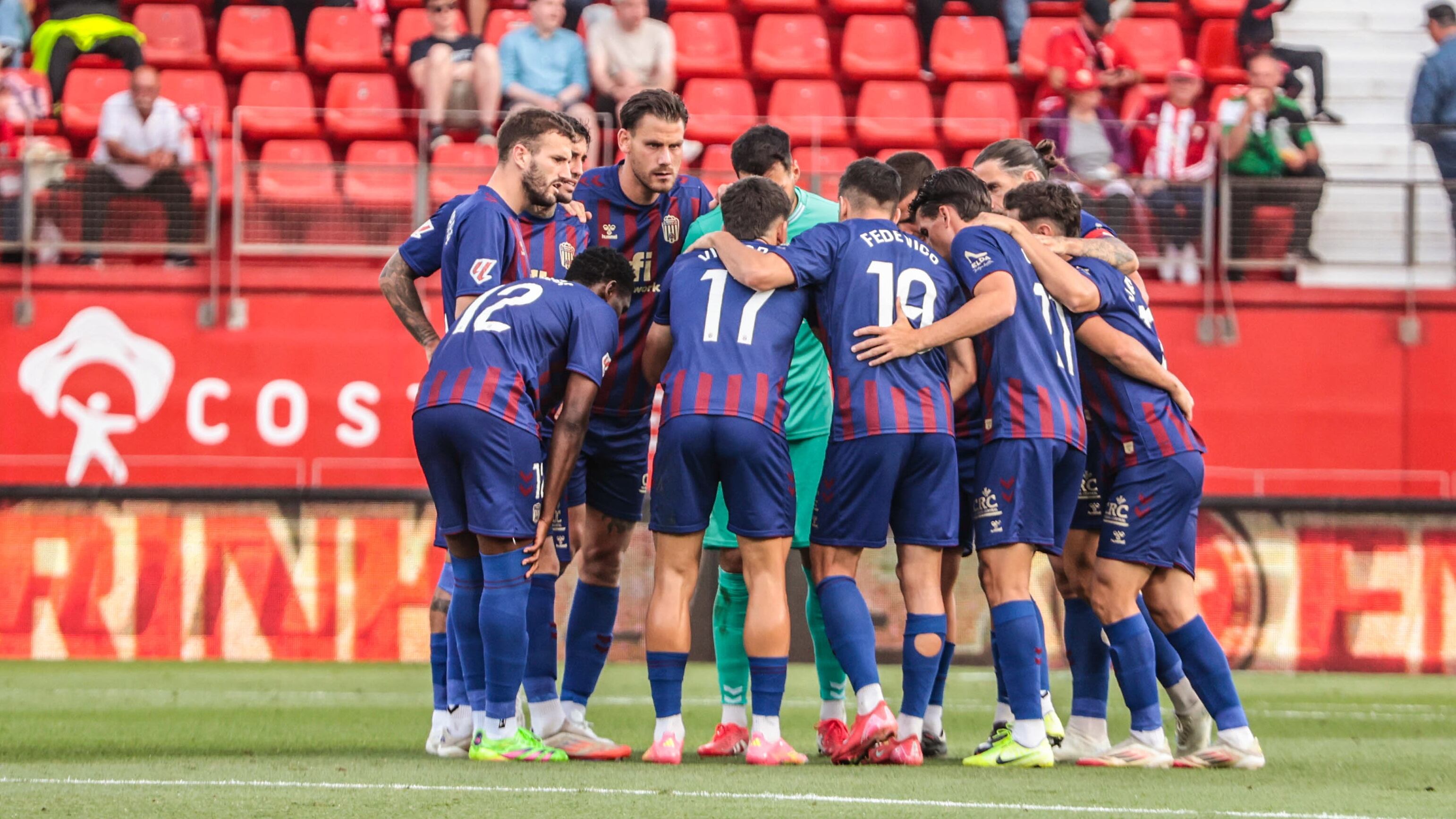 El Eldense se aferra a la unión para solventar el compromiso ante el Málaga