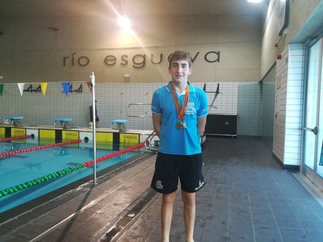 El nadador ponderradino fue el mejor nadador de pruebas de fondo de su edad