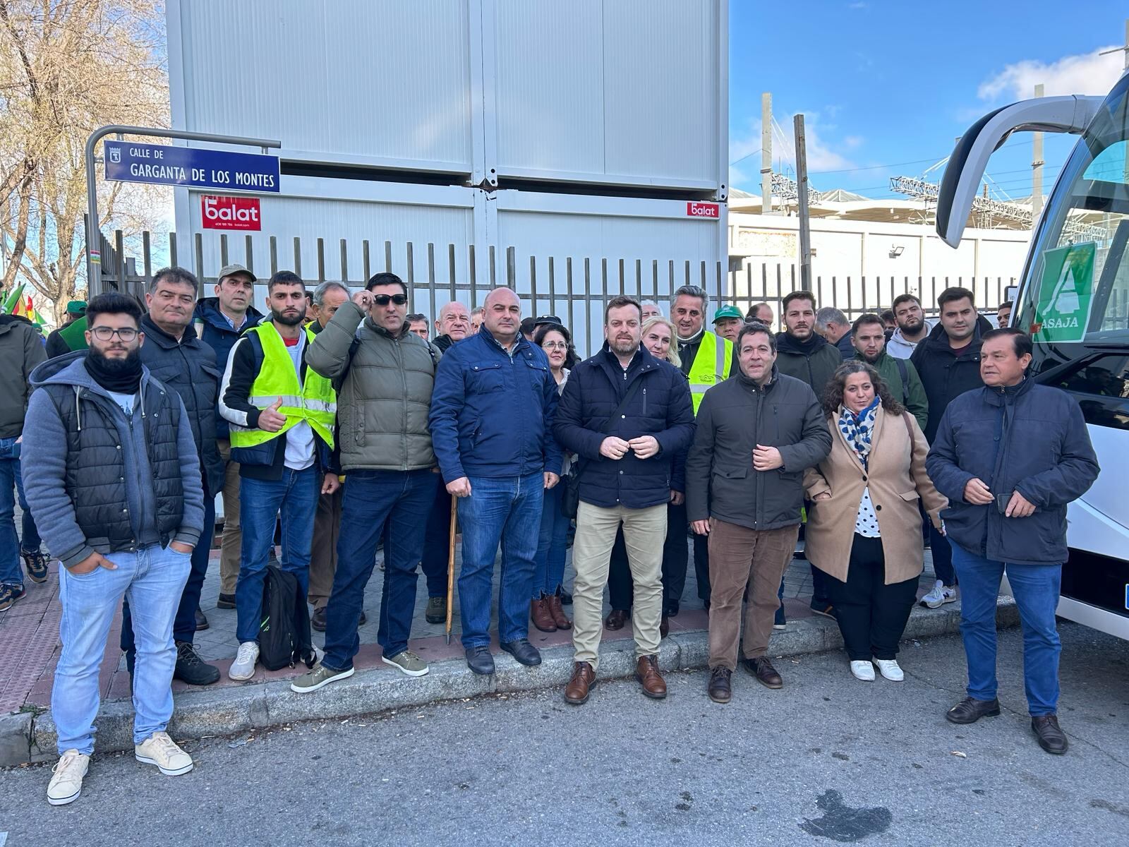 Agricultores y el Ayuntamiento de Andújar se movilizan hacia Madrid por el futuro del campo