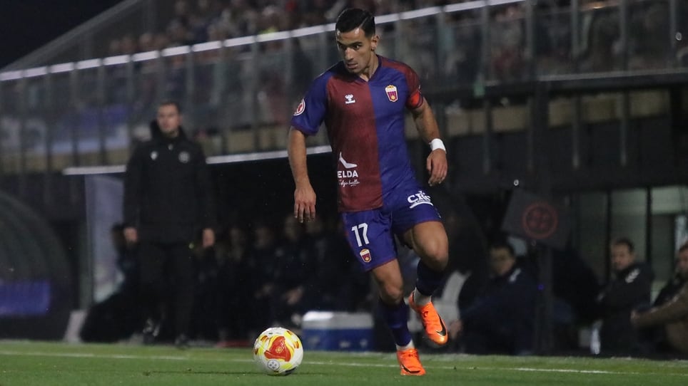 Jesús Clemente busca un hueco en el once titular