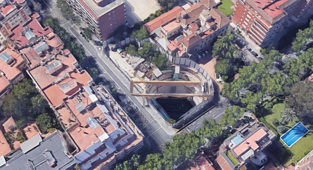 El pou del carrer Mandri vist des del satèli·lit de Google Maps