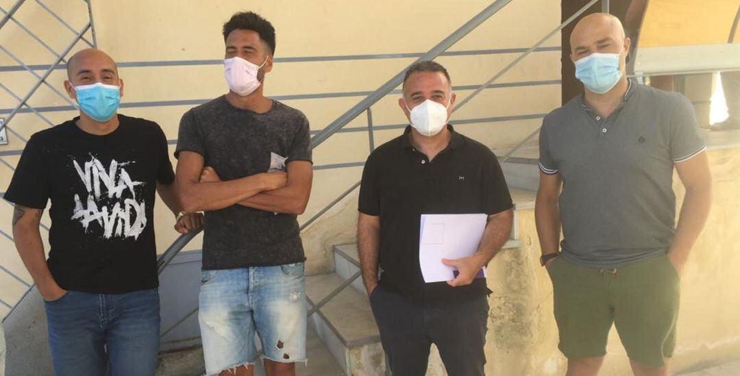 De izquierda a derecha: Branco y Verdú, jugadores del Real Jaén; Jaime Pérez, entrenador y José Antonio Presa 'Puskas', director deportivo.