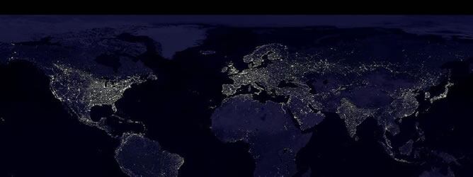 Esta imagen nocturna del Planeta se ha convertido en una de las más populares. Toamda a partir de más de 400 imágenes de satélite para investigar el clima en torno a las zonas urbanas