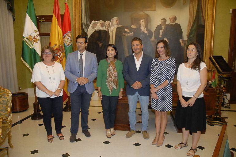 Visita de la embajadora de Tailandia al Ayuntamiento de Granada