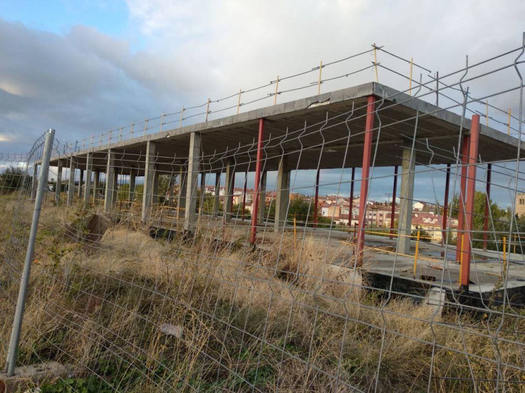 Obras paralizadas de la nueva comisaría de la Policía Local
