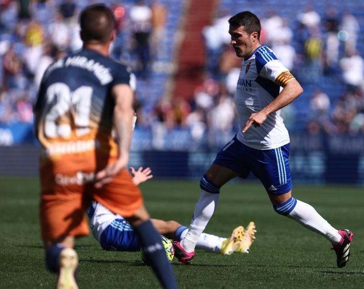 Zapater, en su último partido como titular en La Romareda el pasado 12 de marzo ante el Leganés