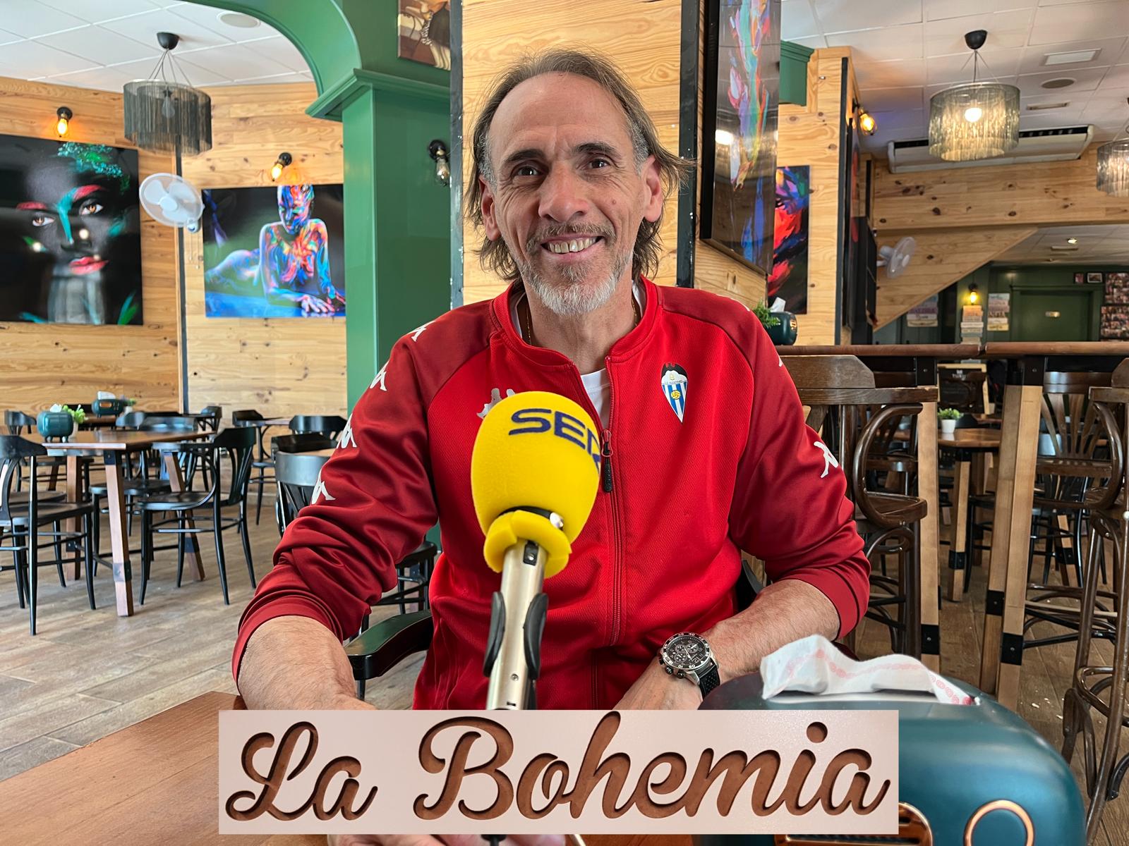 Garrrido, entrenador del Alcoyano, en La Bohemia.