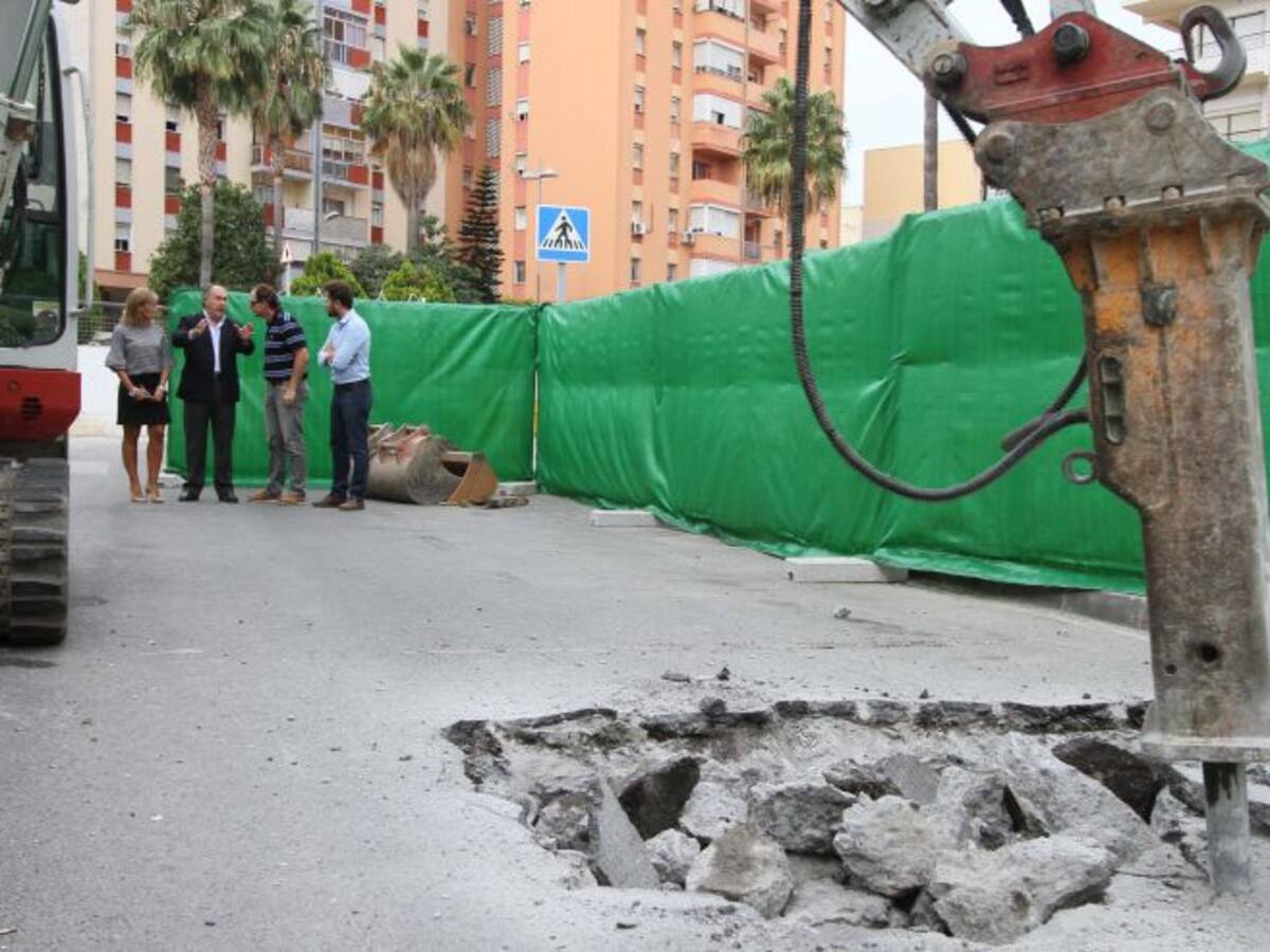 Comienza la limpieza del colector de Jacinto Benavente