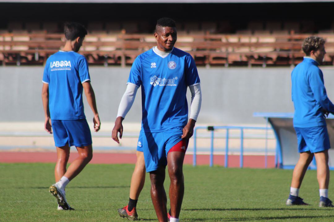 Edet durante un entrenamiento del Xerez DFC