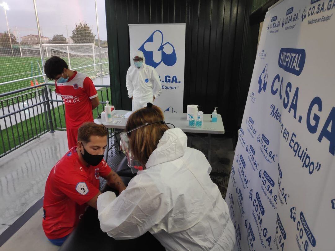 A U.D.Ourense seguindo as medidas a través do patrocinador principal, Hospital CO.SA.GA e por mediación de Laboratorio Cendisa