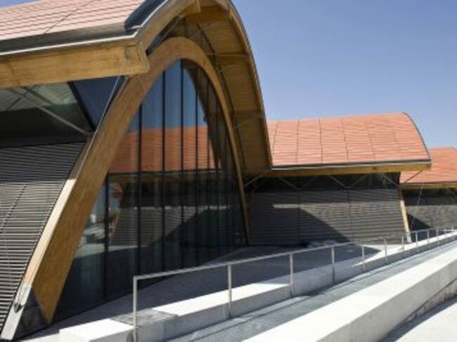 Exterior de las bodegas Protos, en Peñafiel