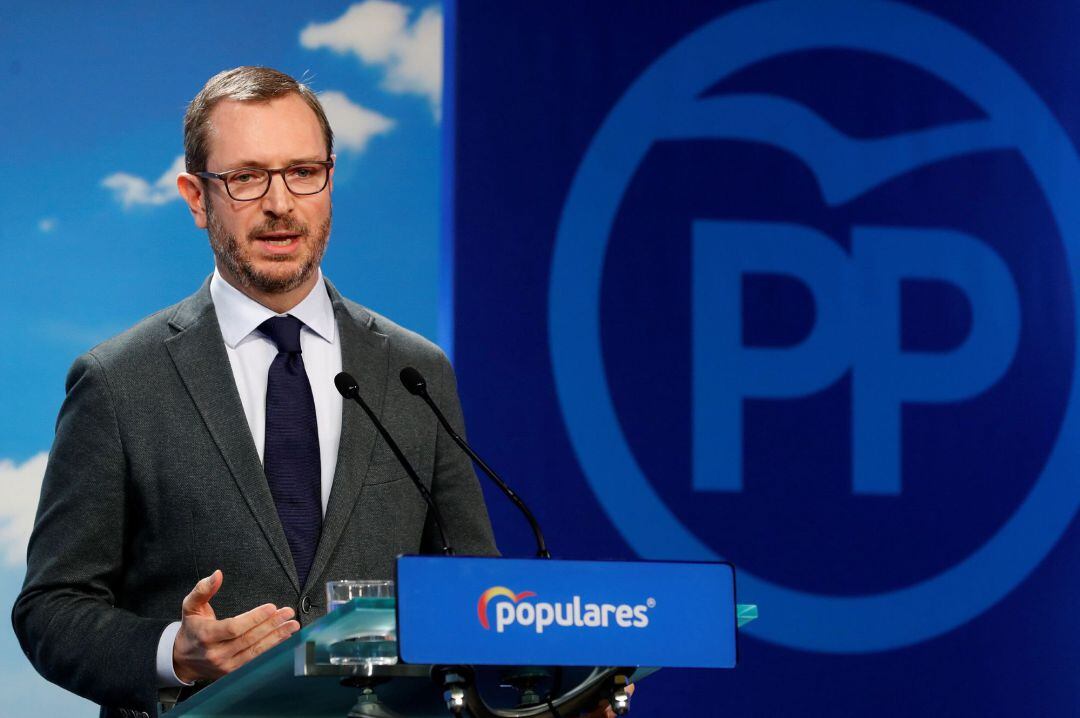 El vicesecretario de Organización del PP, Javier Maroto, durante la rueda de prensa ofrecida al término de la reunión del Comité Ejecutivo Nacional del partido