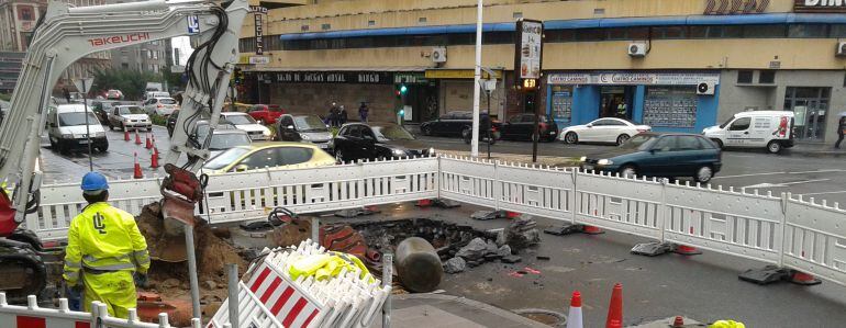 Boquete abierto en Cuatro Caminos