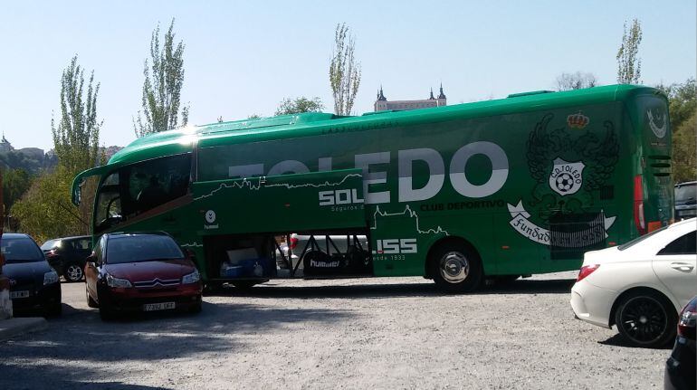 El Toledo se prepara para partir de viaje 