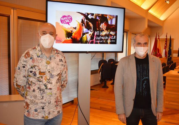 Ángel Serrano, director de Manchacómic, junto al concejal de Cultura, Nacho Sanchez