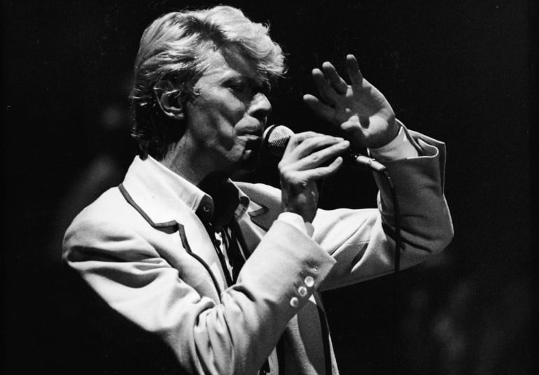 David Bowie durante una actuación en Bruselas en mayo de 1983