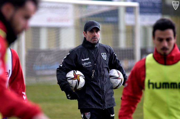 Ramsés Gil continuará como entrenador de la Gimnástica Segoviana