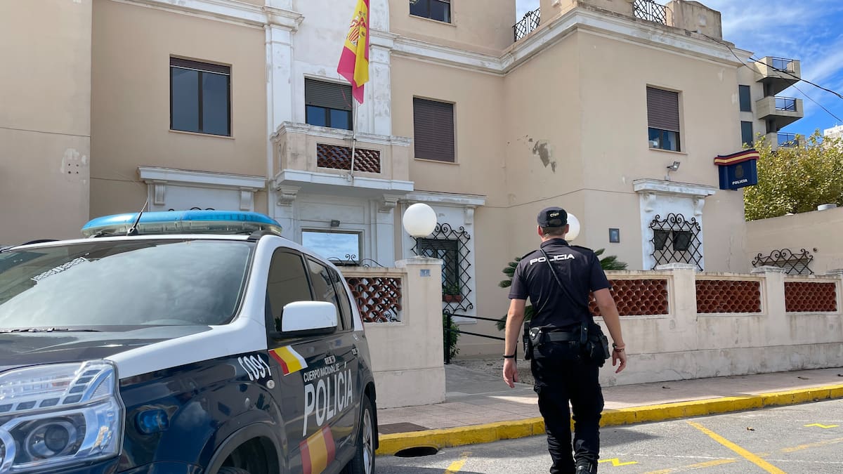Detenido un hombre en Dénia por apropiarse de casi 190.000 euros provenientes de la venta de una vivienda