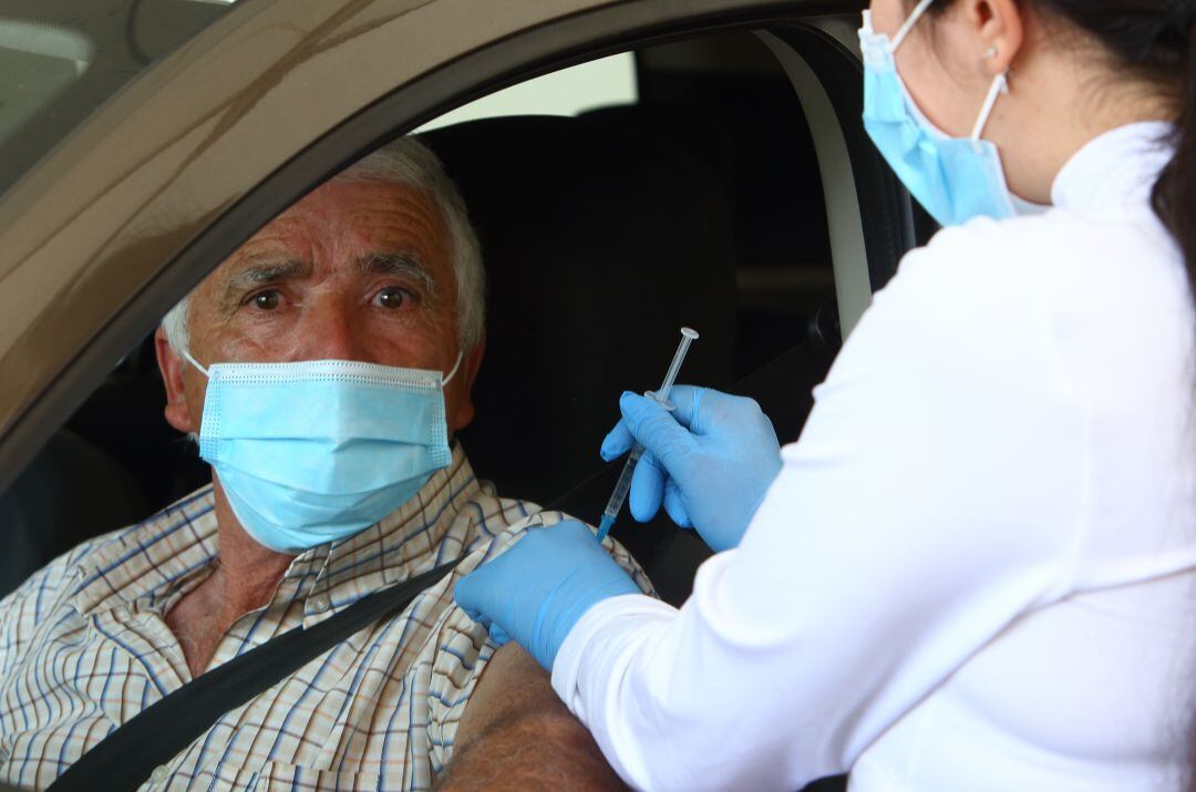 Continuan descendiendo los contagios en la comunidad