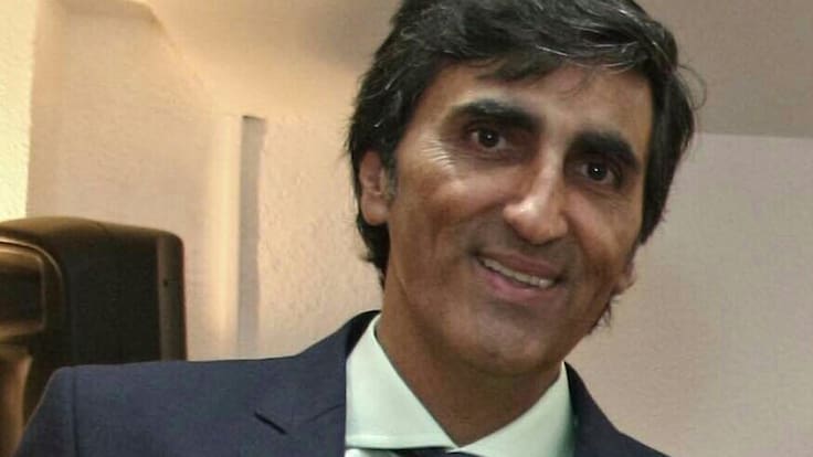 Firma Javier Malla, "Recibe mis felicitaciones, Susana"