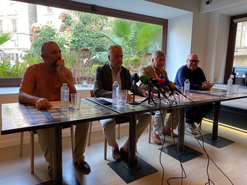 Las asociaciones que integran la federación aglutinan alrededor de 25.000 plazas. Los estudios sobre la repercusión económica de su actividad varían entre los 2.000 y los 6.000 millones de euros.