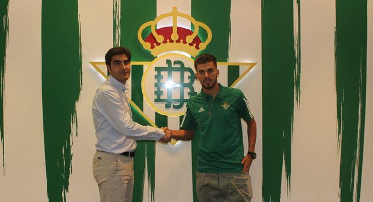 Ceballos seguirá en el Betis hasta 2020.