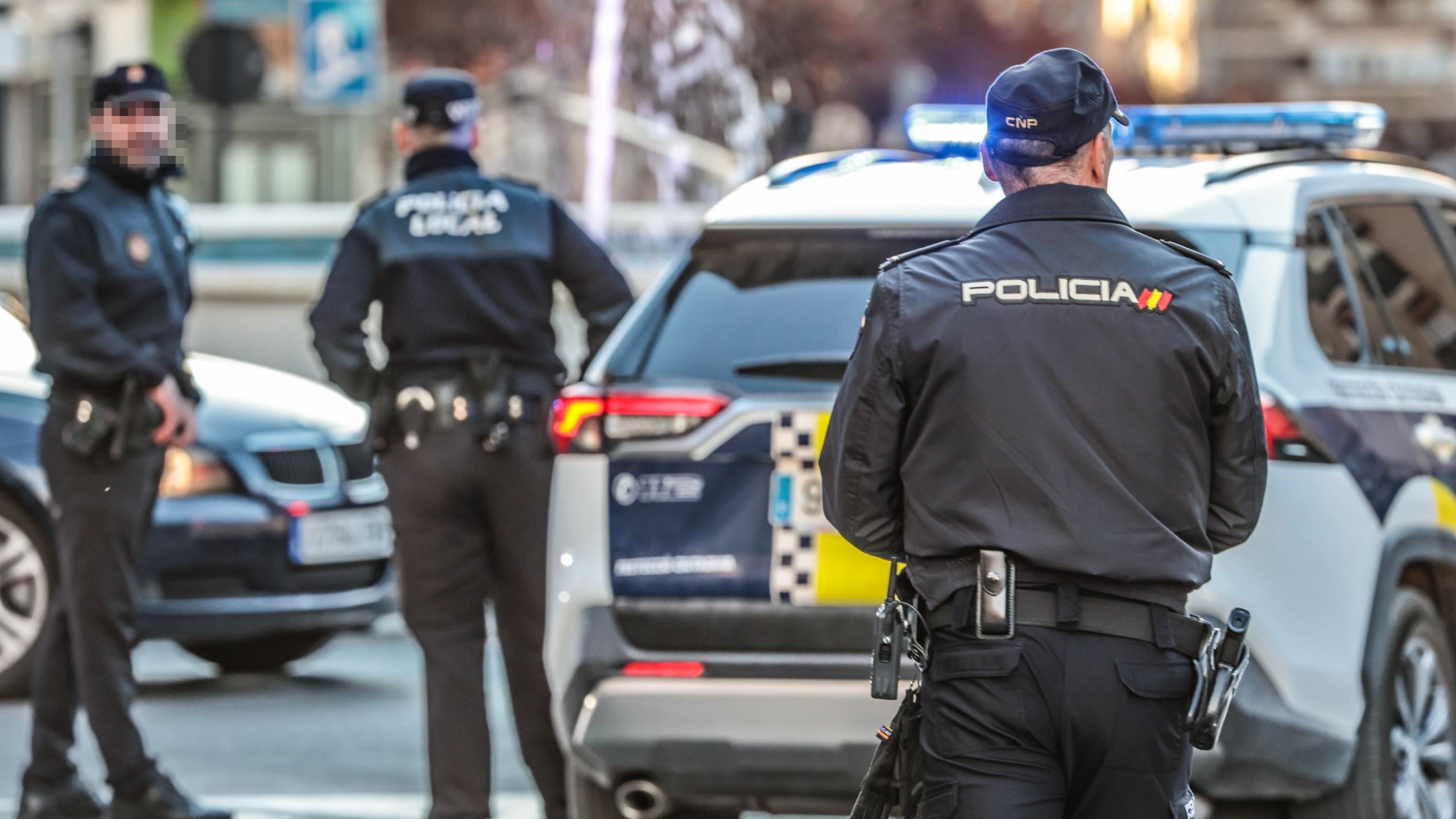 Agentes de la Policía Nacional en Elda