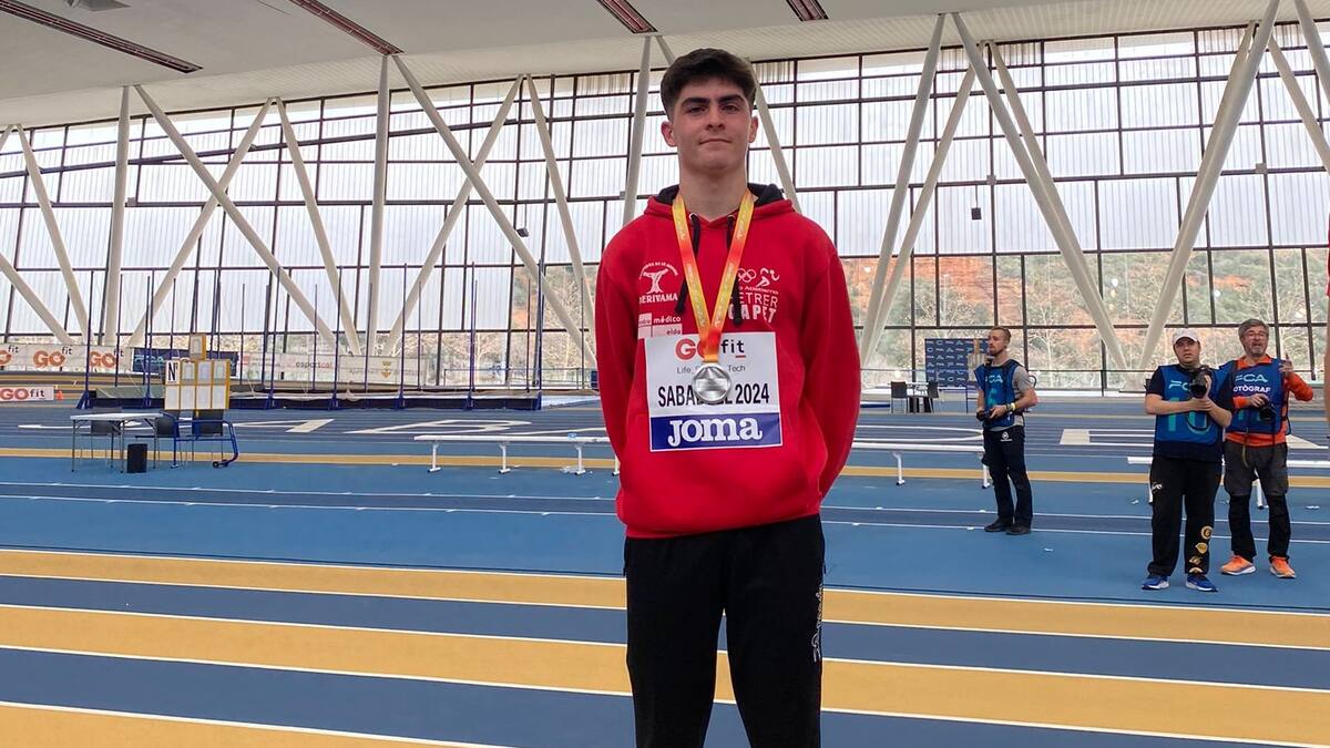 Sergio Callado, atleta eldense del C. A. Petrer CAPET, subcampeón de España de 800 m lisos Short Track