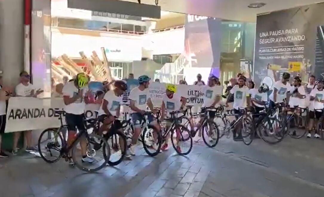 La expedición arandina en la Estación Chamartín de Madrid tras concluir su marcha reivindicativa