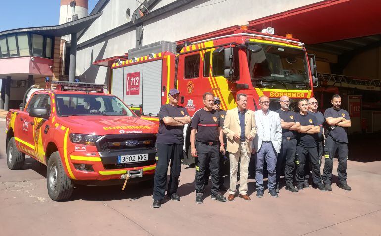 Presentación de los nuevos vehículos del Parque de Bomberos de Linares.