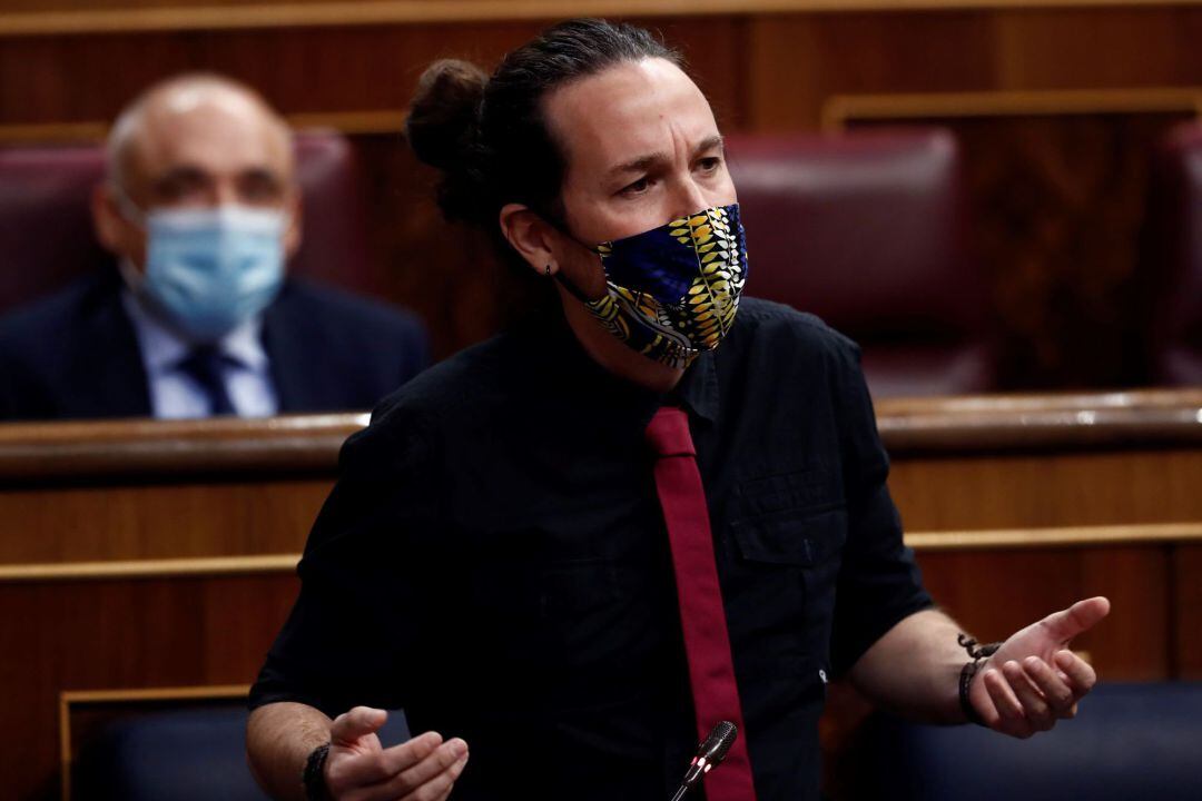 El vicepresidente tercero del Gobierno, Pablo Iglesias, interviene durante la sesión de control al Ejecutivo este miércoles en el Congreso