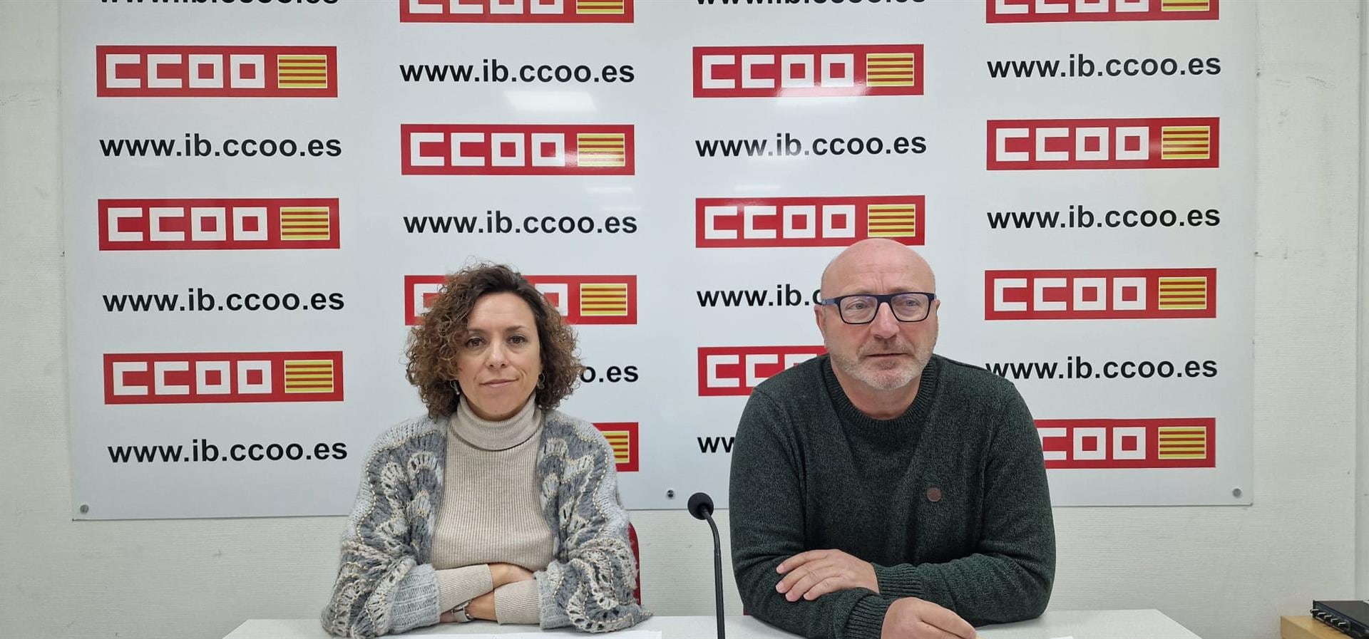 La secretaria de Ocupación y Política Sectorial,  Maria Àngels Aguiló, y el secretario general, José Luis García. - CCOO BALEARES