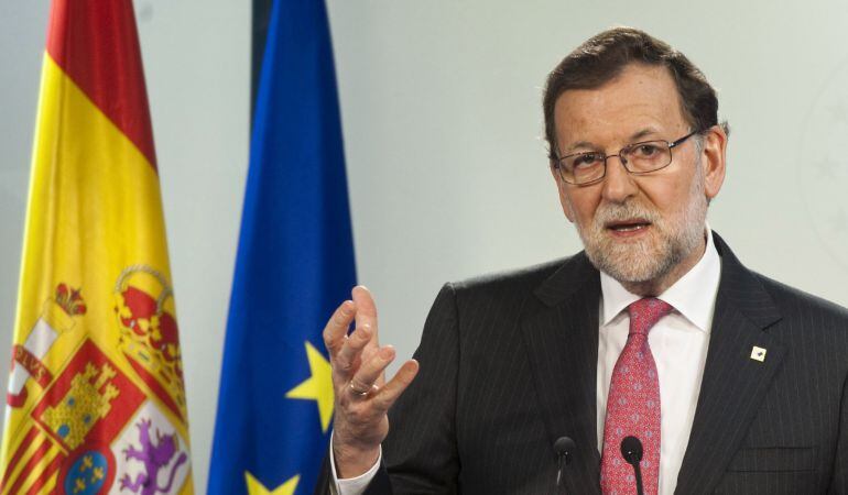 El presidente del Gobierno en funciones, Mariano Rajoy, durante una rueda de prensa