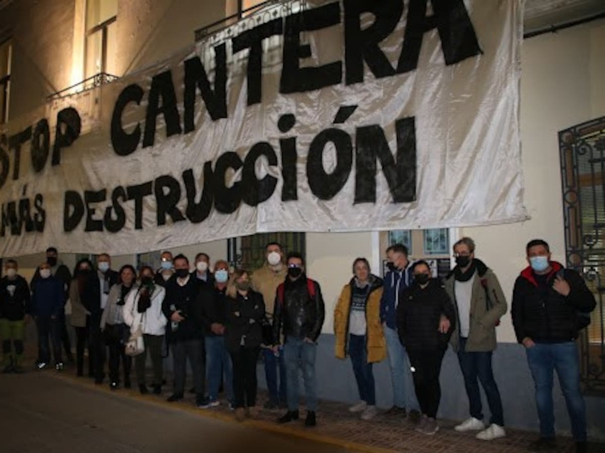 Caudete dice No a la cantera en las inmediaciones de Los Arenales